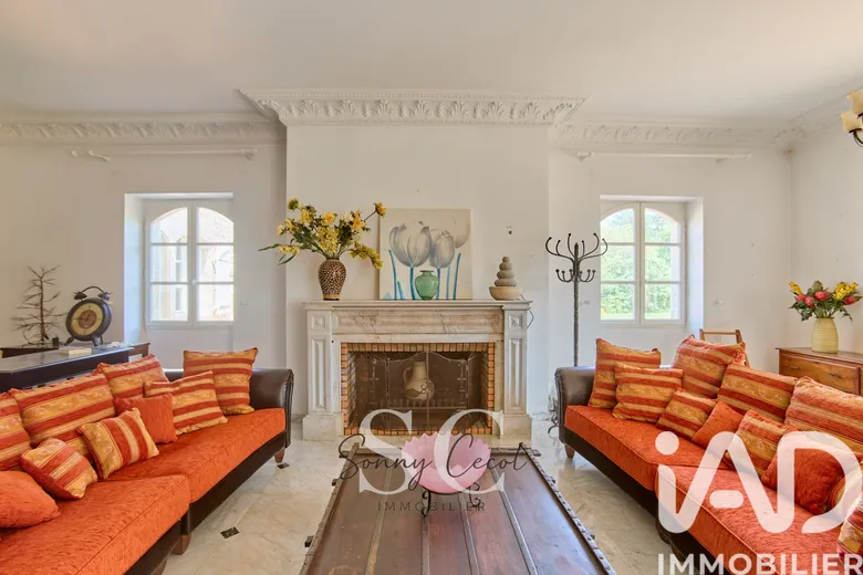 Maison 8 pièces 420 m² · à Cuq · 420 m² · 624 000 €