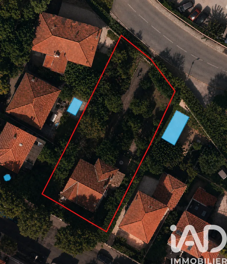 Terrain 890 m² · à Toulon · 890 m² · 1 000 000 €