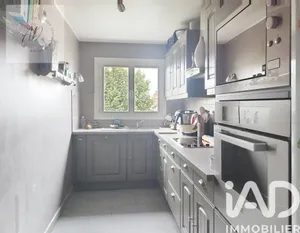 Apartment in Thiais (94320)