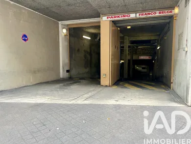 Parking à Paris (75015)