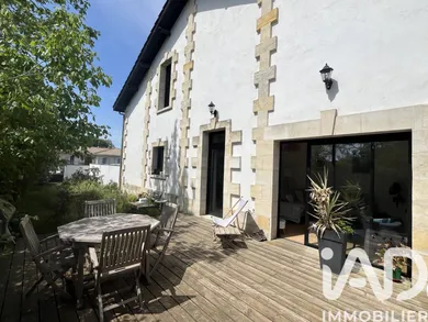 Maison à Saint-Médard-en-Jalles (33160)