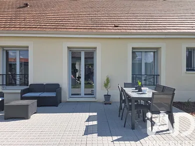 Maison traditionnelle à Prunay-le-Gillon (28360)