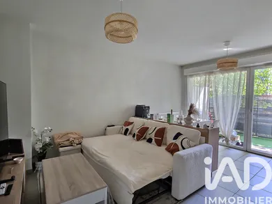 Appartement à BEGLES (33130)