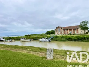 Village house in Saint-Christoly-Médoc (33340)