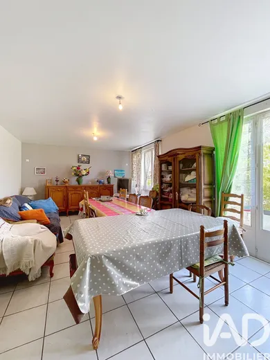 Detached house in Dampierre-en-Burly (45570)