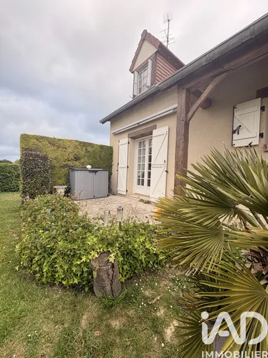 Maison traditionnelle à Bernières-sur-Mer (14990)