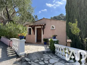 House in Saint-André-de-la-Roche (06730)