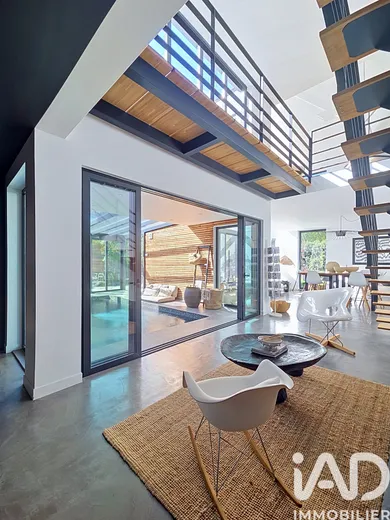 Architectural house in Chessy (77700)