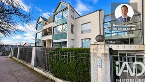 Apartment in Sceaux (92330)