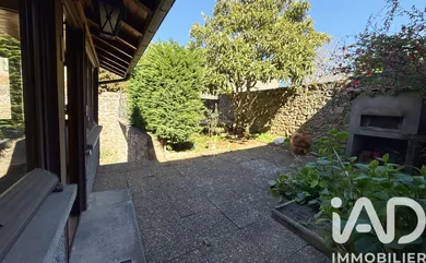 Village house in Bogy (07340)