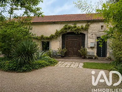 Maison à Barbezieux-Saint-Hilaire (16300)