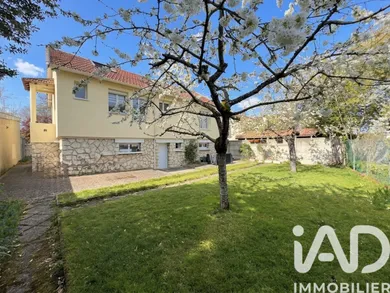 House in La Rochette (77000)
