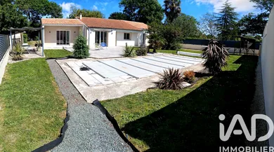 Maison à Saint-Hippolyte (17430)