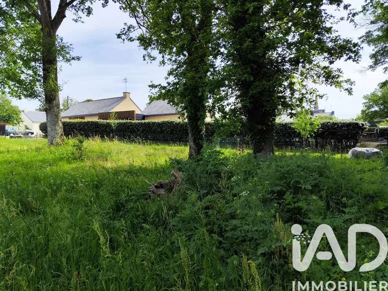 Terrain à bâtir à Bains-sur-Oust (35600) · 66 000 €