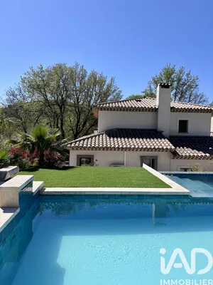 Maison à Grimaud (83310)