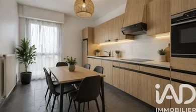Apartment in Les Ulis (91940)