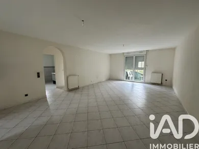 Apartment in Cahors (46000)