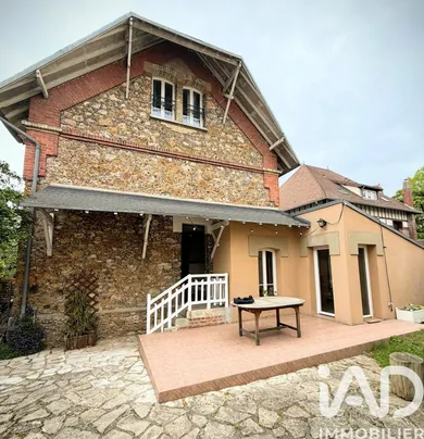 Maison traditionnelle à Bagneux (92220)