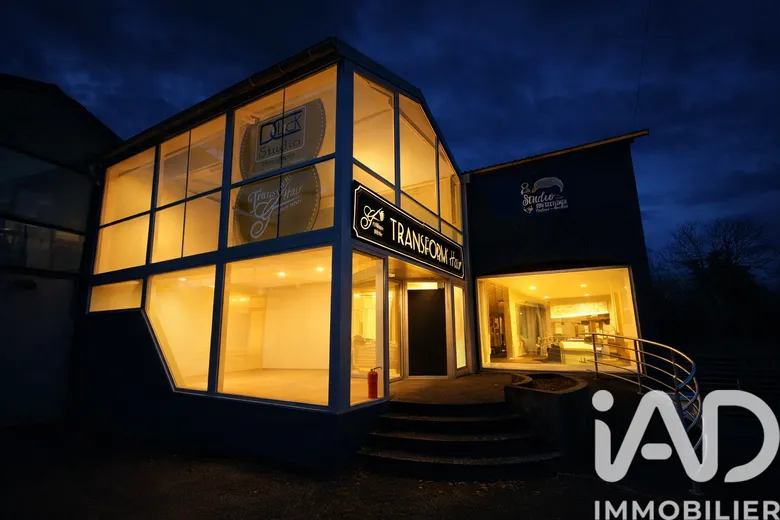Local commercial 830 m² · à Dole · 830 m² · 450 000 €