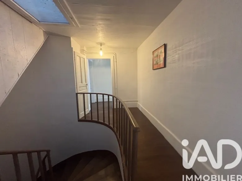 Maison 8 pièces 204 m² · à La Vôge-les-Bains · 204 m² · 58 000 €