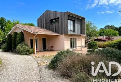 Traditional house in Cabanac-et-Villagrains (33650)