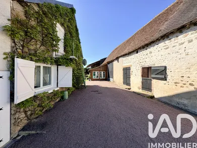Maison de campagne à Verneix (03190)