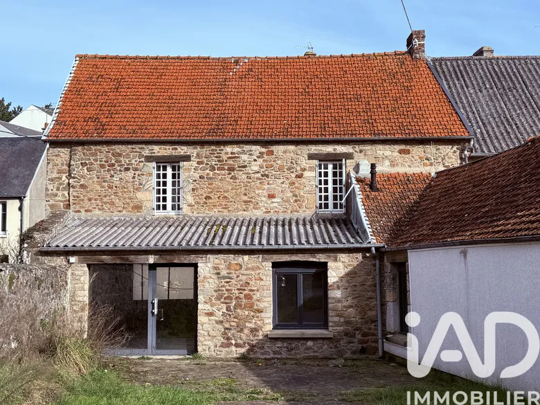 Immeuble 193 m² · à Coutances · 193 m² · 145 000 €