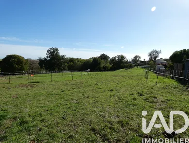 Building plot in Auchay-sur-Vendée (85200)