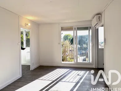 Apartment in Bagnols-sur-Cèze (30200)