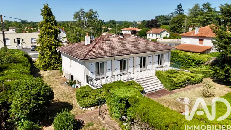 Maison 5 pièces 135 m² · à Mansle · 135 m² · 176 000 €