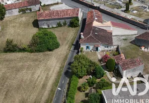 Park home in Val-d'Auge (16170)