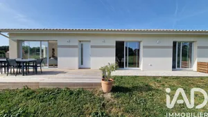 Maison traditionnelle à Macau (33460)