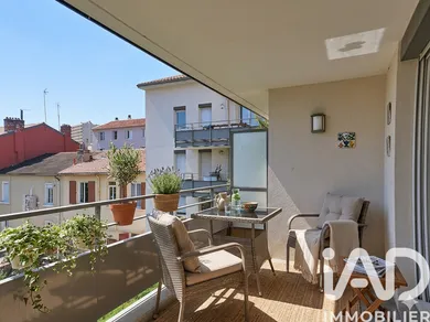 Apartment in Villeurbanne (69100)