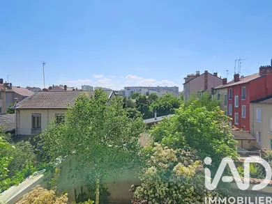 Apartment in Villeurbanne (69100)