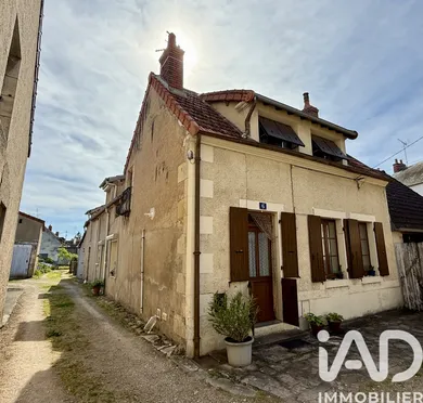 Maison de ville à Saint-Amand-Montrond (18200)