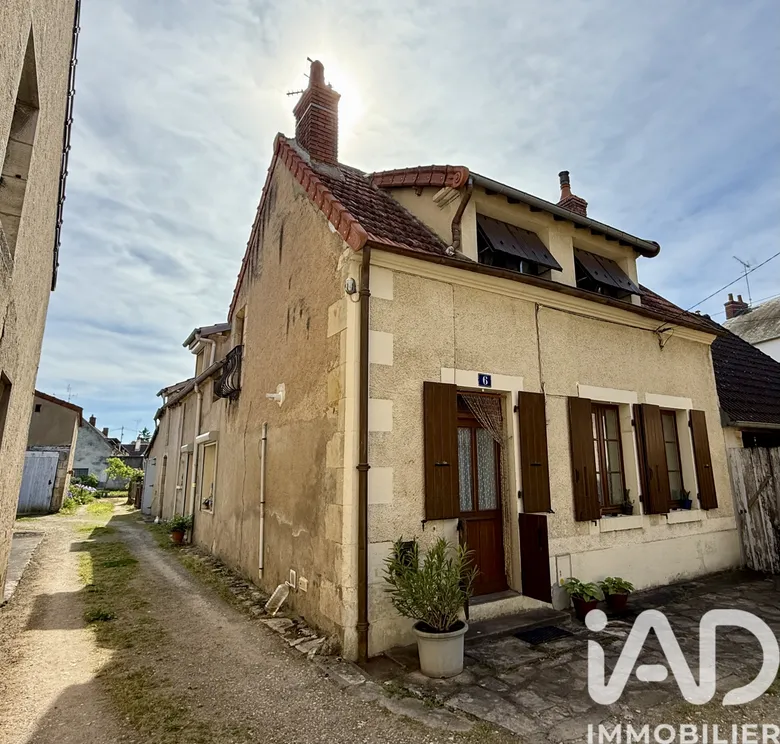 Maison 5 pièces 101 m² · à Saint-Amand-Montrond · 100,7 m² · 65 000 €