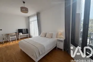 Apartment in Suresnes (92150)