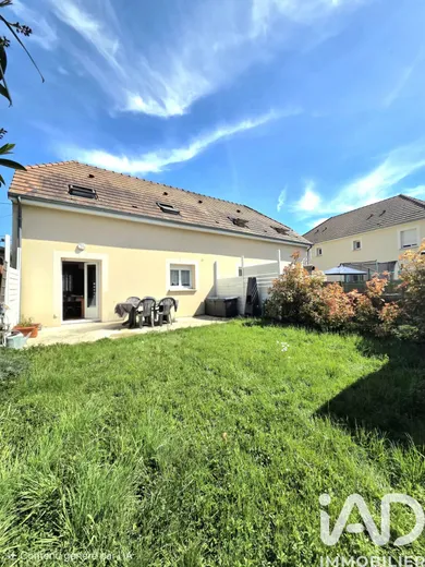 House in Saint-Parres-aux-Tertres (10410)