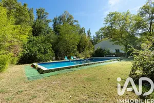 Maison de campagne à SAIGNON (84400)