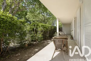 Apartment in Aix-en-Provence (13090)