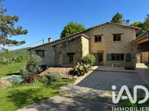 Maison de campagne à Upie (26120)