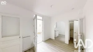 Apartment in Courbevoie (92400)