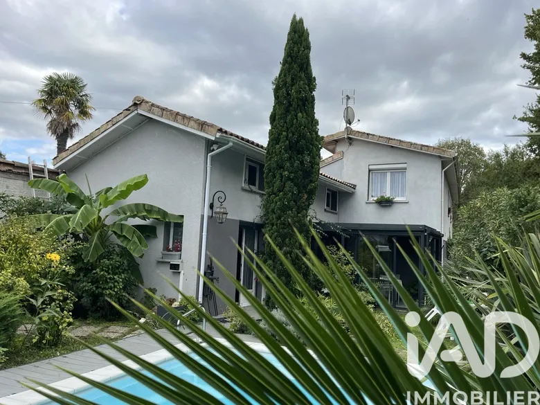 Maison 4 pièces 135 m² · à Saint-Vivien-de-Médoc · 135 m² · 346 000 €