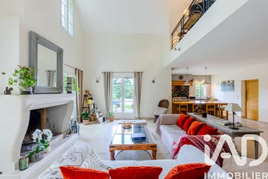 Maison traditionnelle à Béthemont-la-Forêt (95840)