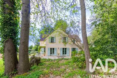 Maison traditionnelle à Béthemont-la-Forêt (95840)