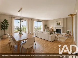 Apartment in Bron (69500)