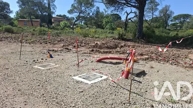 Terrain à bâtir à Le Cannet-des-Maures (83340)