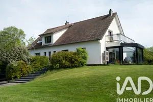 Maison traditionnelle à Saint-Fuscien (80680)