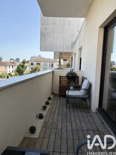 Appartement à Bordeaux (33200)