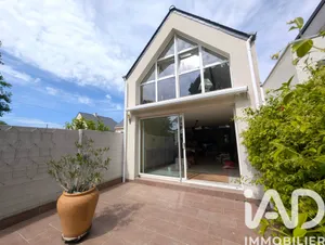 Architectural house in Saint-Nazaire (44600)